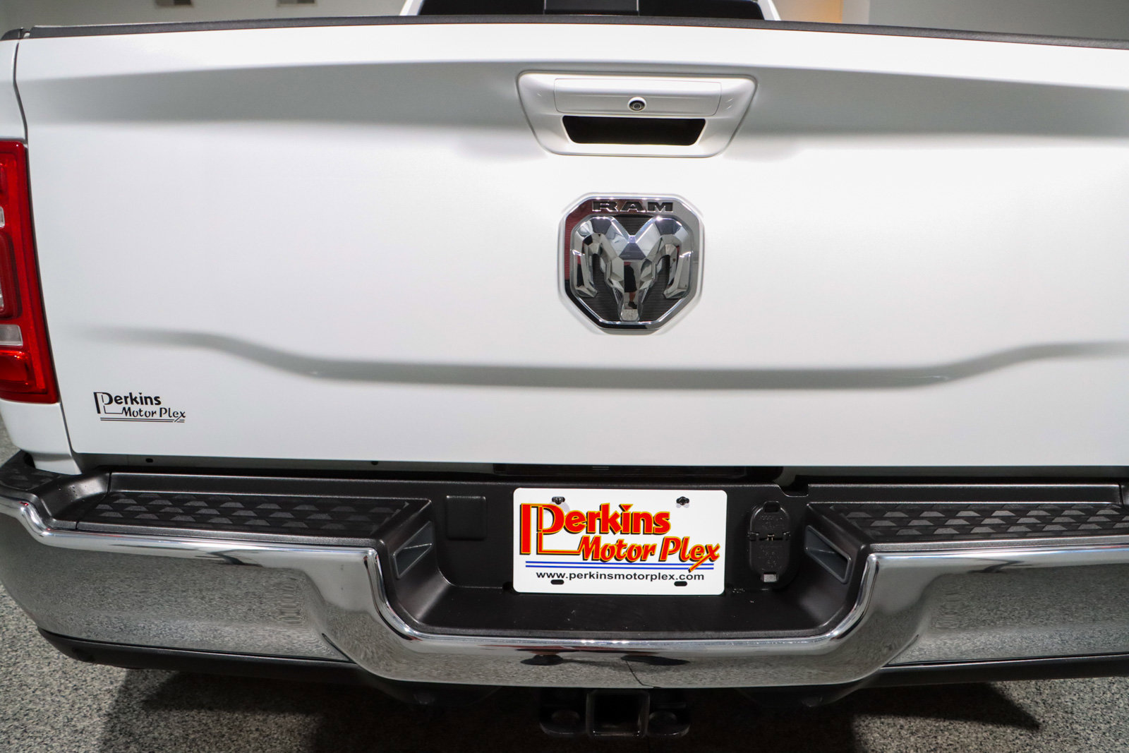 Used 2024 RAM 3500 Laramie w/ Bed Utility Group image 8