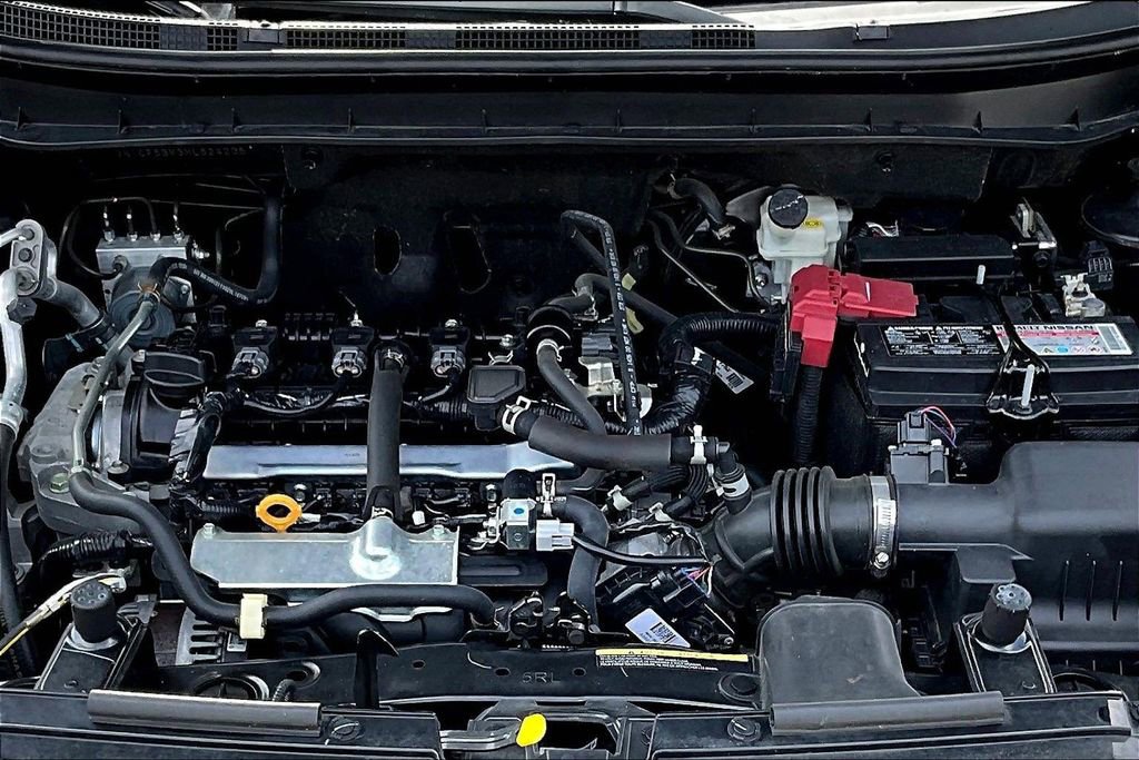 Used 2021 Nissan Kicks S image 32