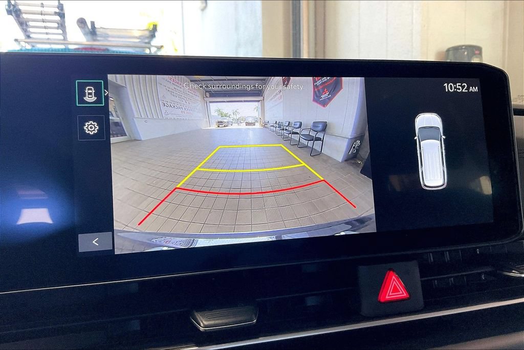 Used 2026 Kia Carnival FWD image 12
