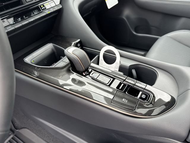 New 2026 Toyota Crown Signia AWD/4WD image 19