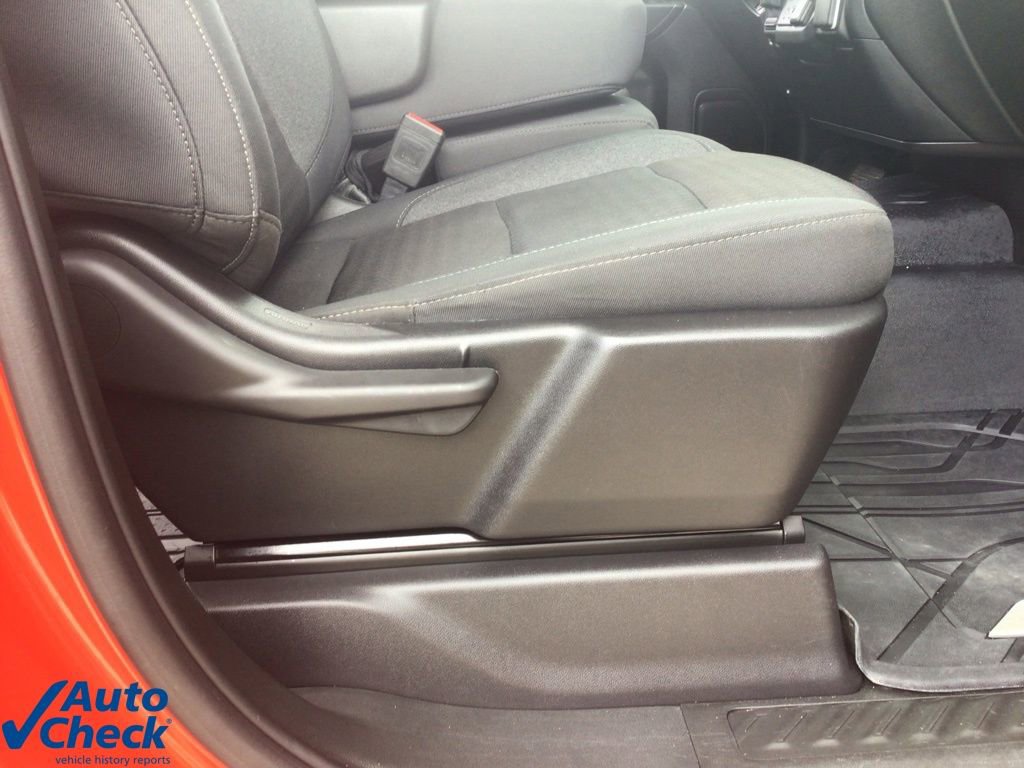 Used 2024 Chevrolet Silverado 2500 Custom w/ Custom Value Package image 15