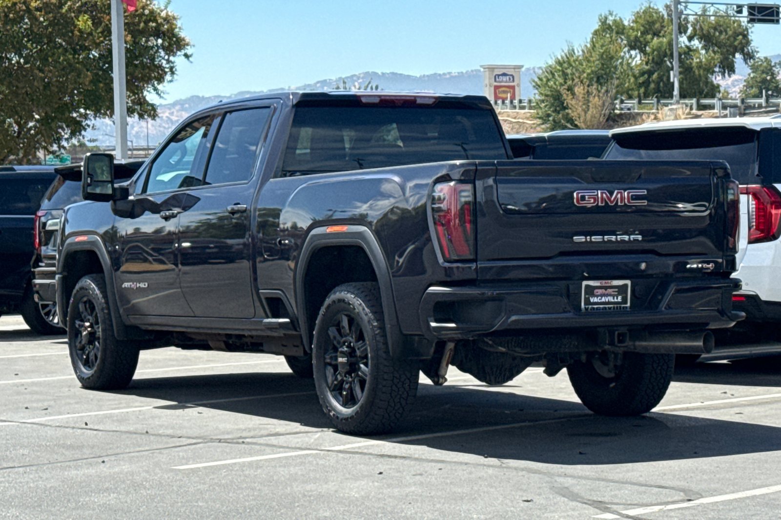 Used 2026 GMC Sierra 2500 AT4 AWD/4WD image 7