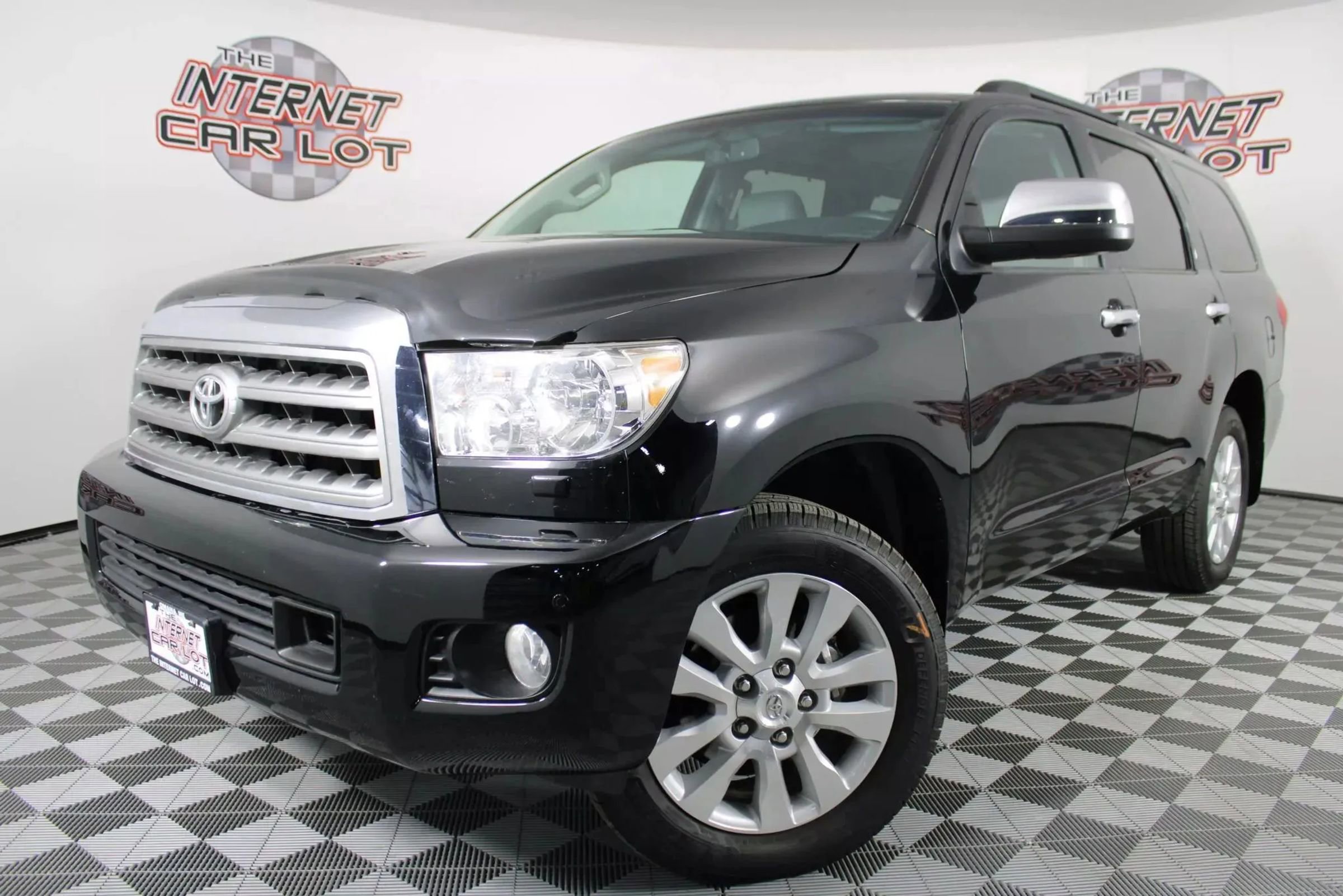 Used 2016 Toyota Sequoia Platinum image 1