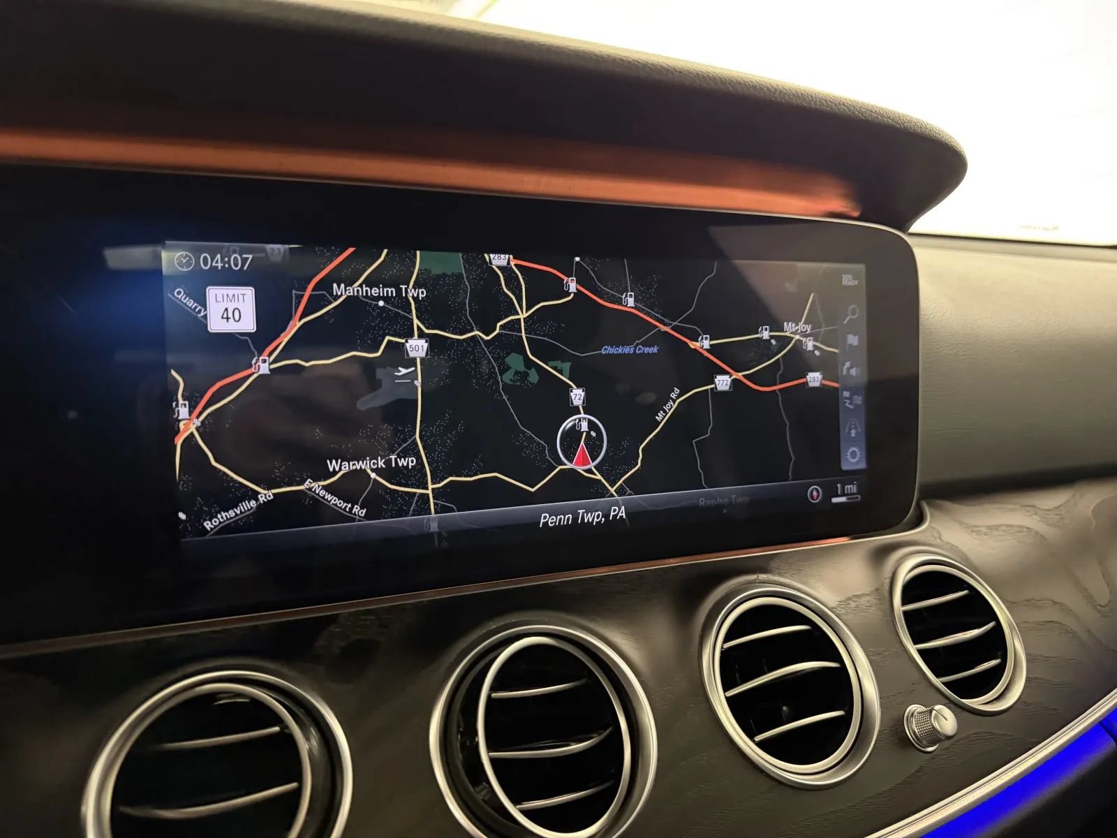 Used 2018 Mercedes-Benz E 300 4MATIC image 19