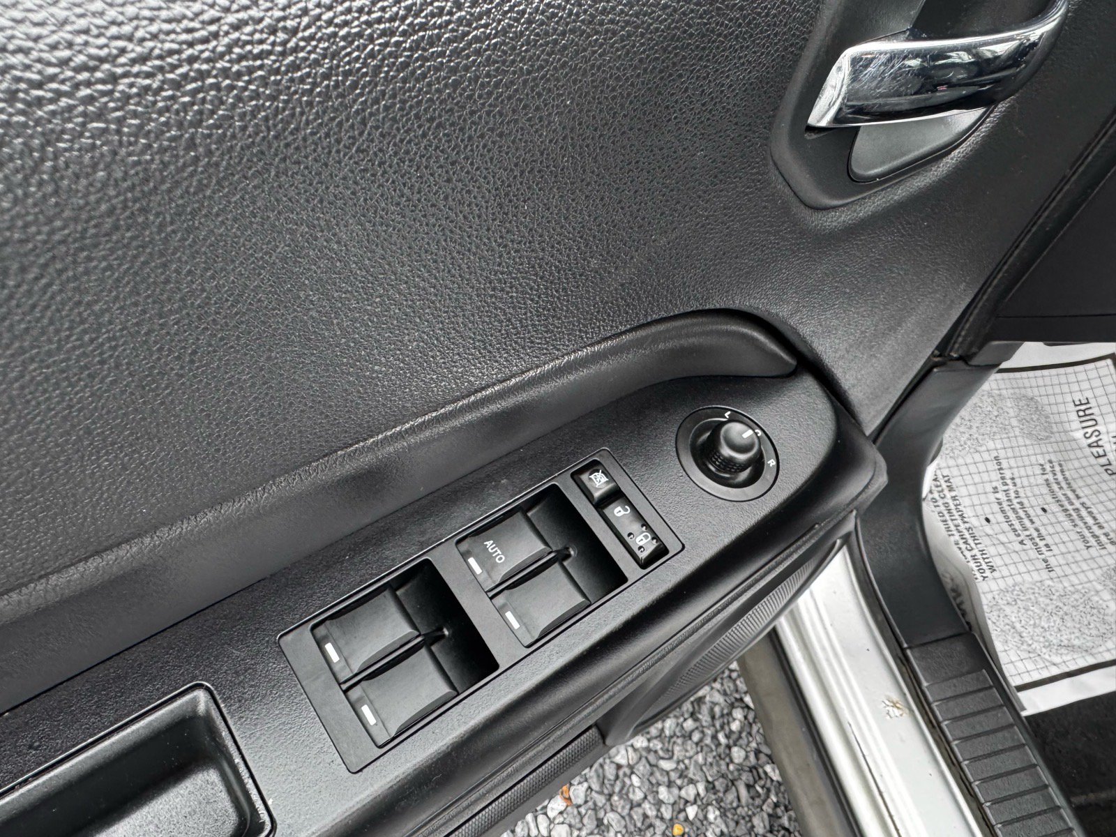 Used 2011 Jeep Patriot Latitude AWD/4WD image 17