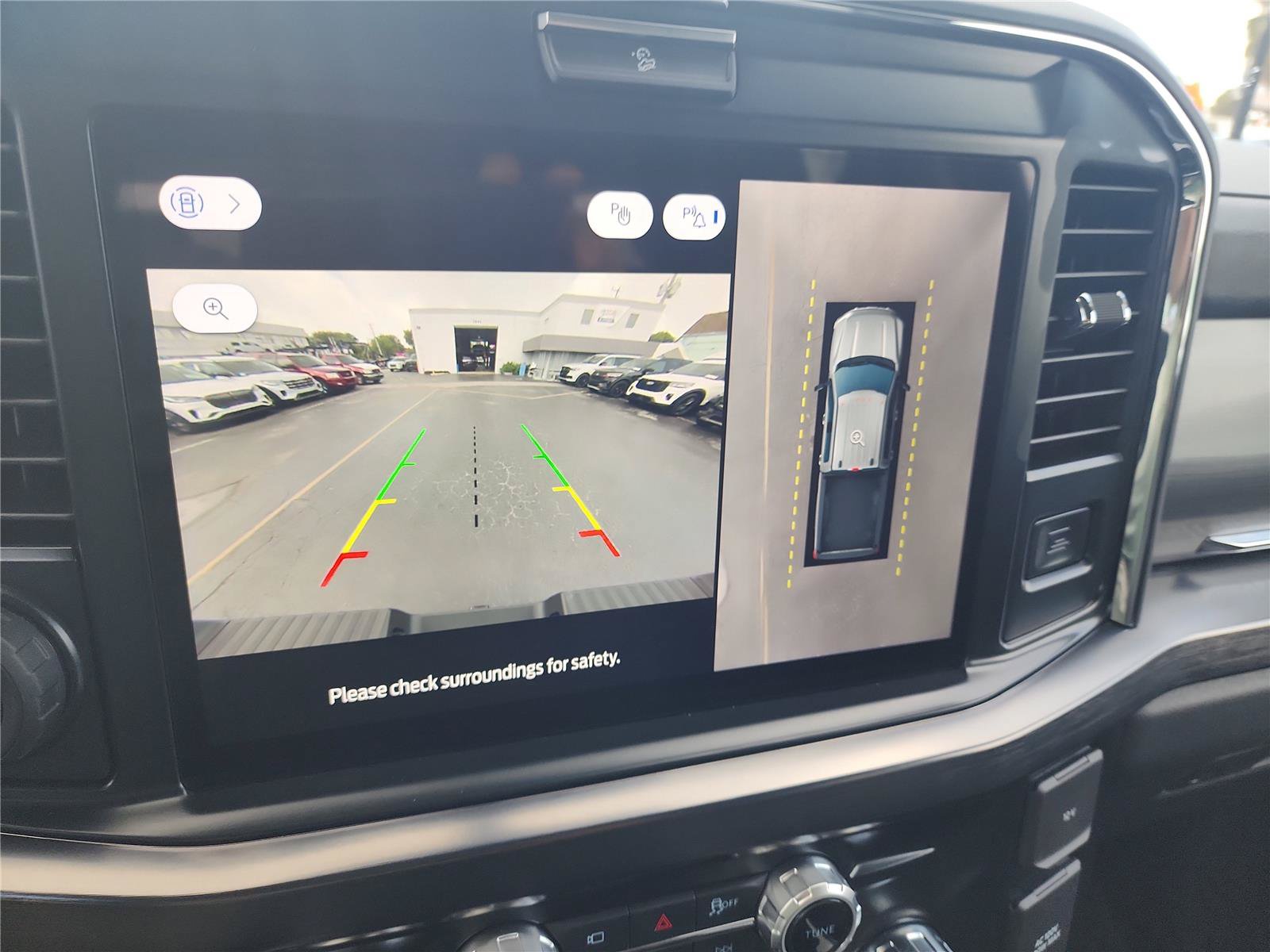 Used 2025 Ford F250 Lariat w/ Lariat Ultimate Package AWD/4WD image 34