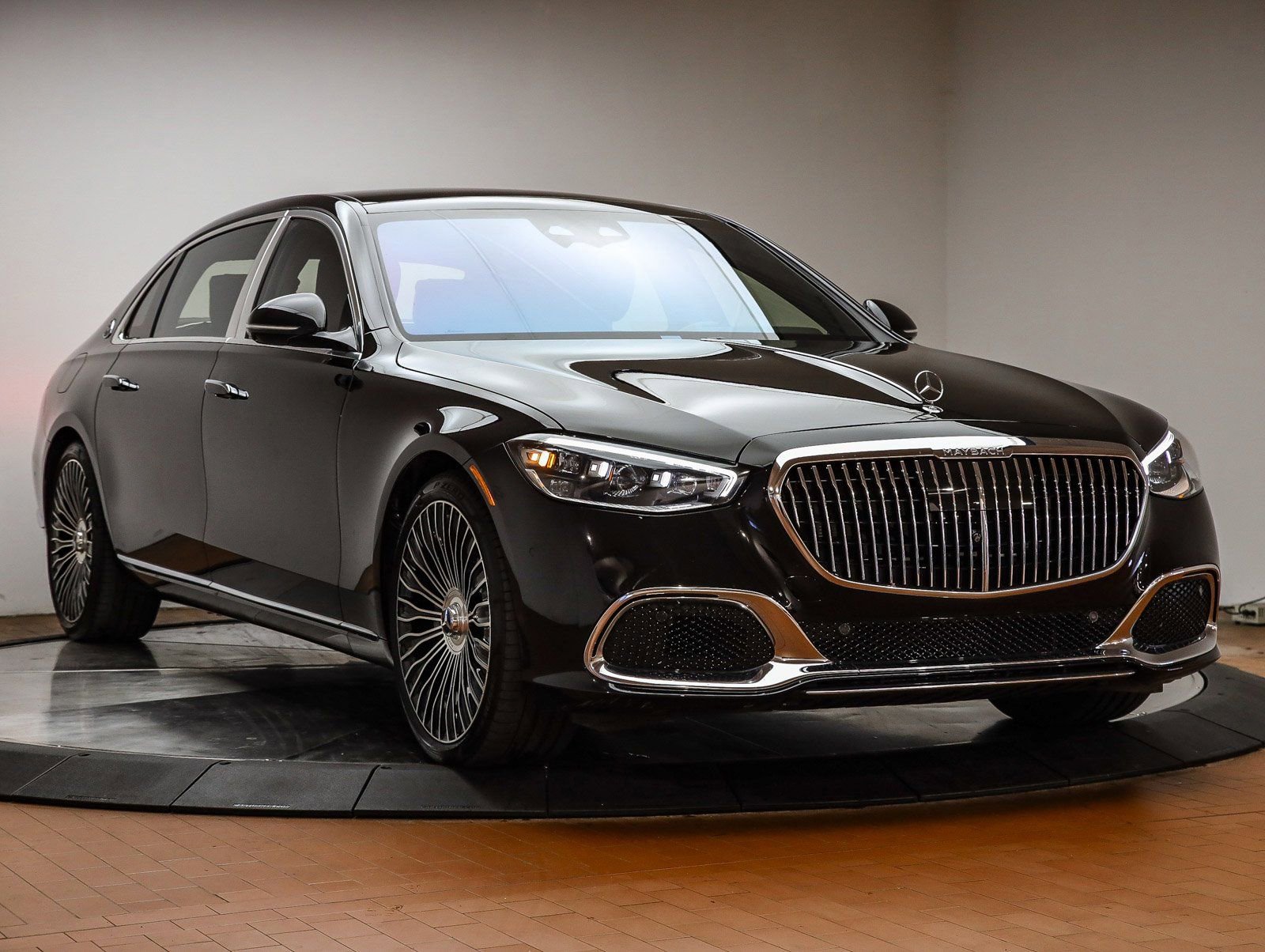 Used 2023 Mercedes-Benz Maybach S 580 4MATIC image 3