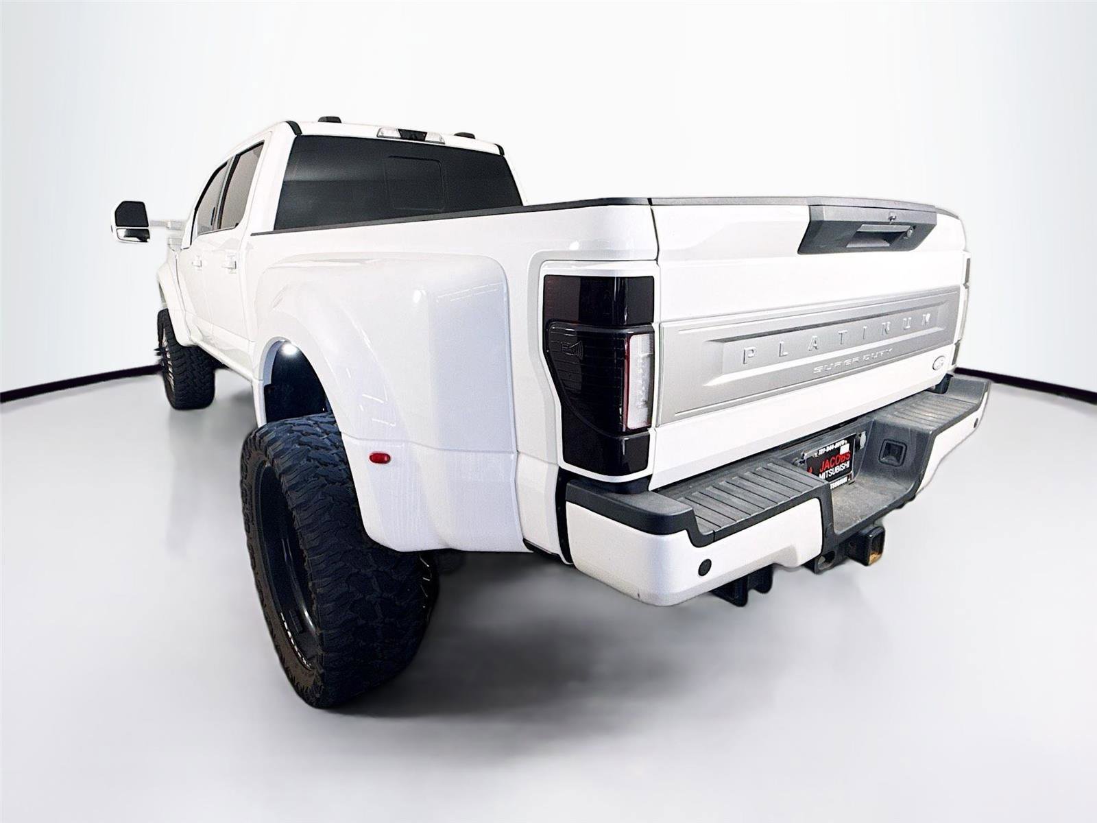 Used 2022 Ford F450 Platinum w/ FX4 Off-Road Package AWD/4WD image 15