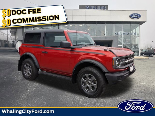 Certified 2023 Ford Bronco 2-Door AWD/4WD image 1