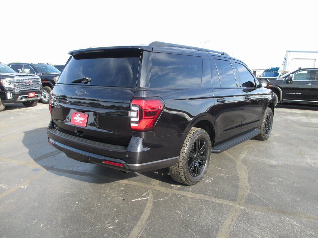 Used 2022 Ford Expedition Max Limited image 4
