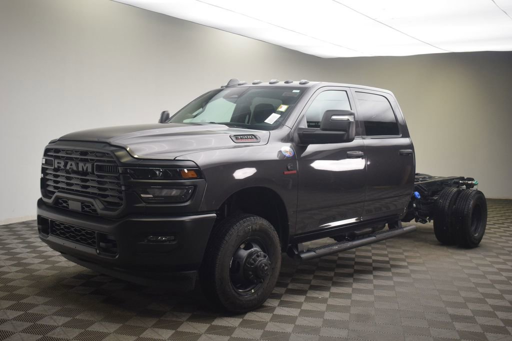 New 2026 RAM 3500 Tradesman AWD/4WD image 15