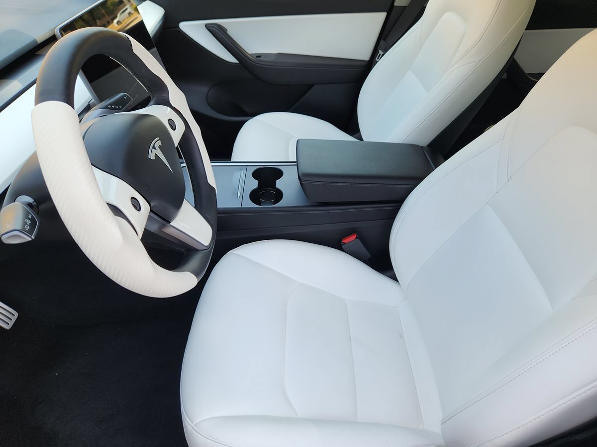 Used 2022 Tesla Model Y Performance AWD/4WD image 31