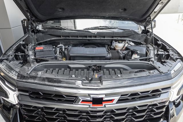 Used 2024 Chevrolet Silverado 1500 ZR2 w/ Technology Package AWD/4WD image 16