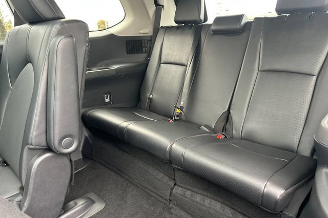 Certified 2025 Toyota Grand Highlander AWD image 19