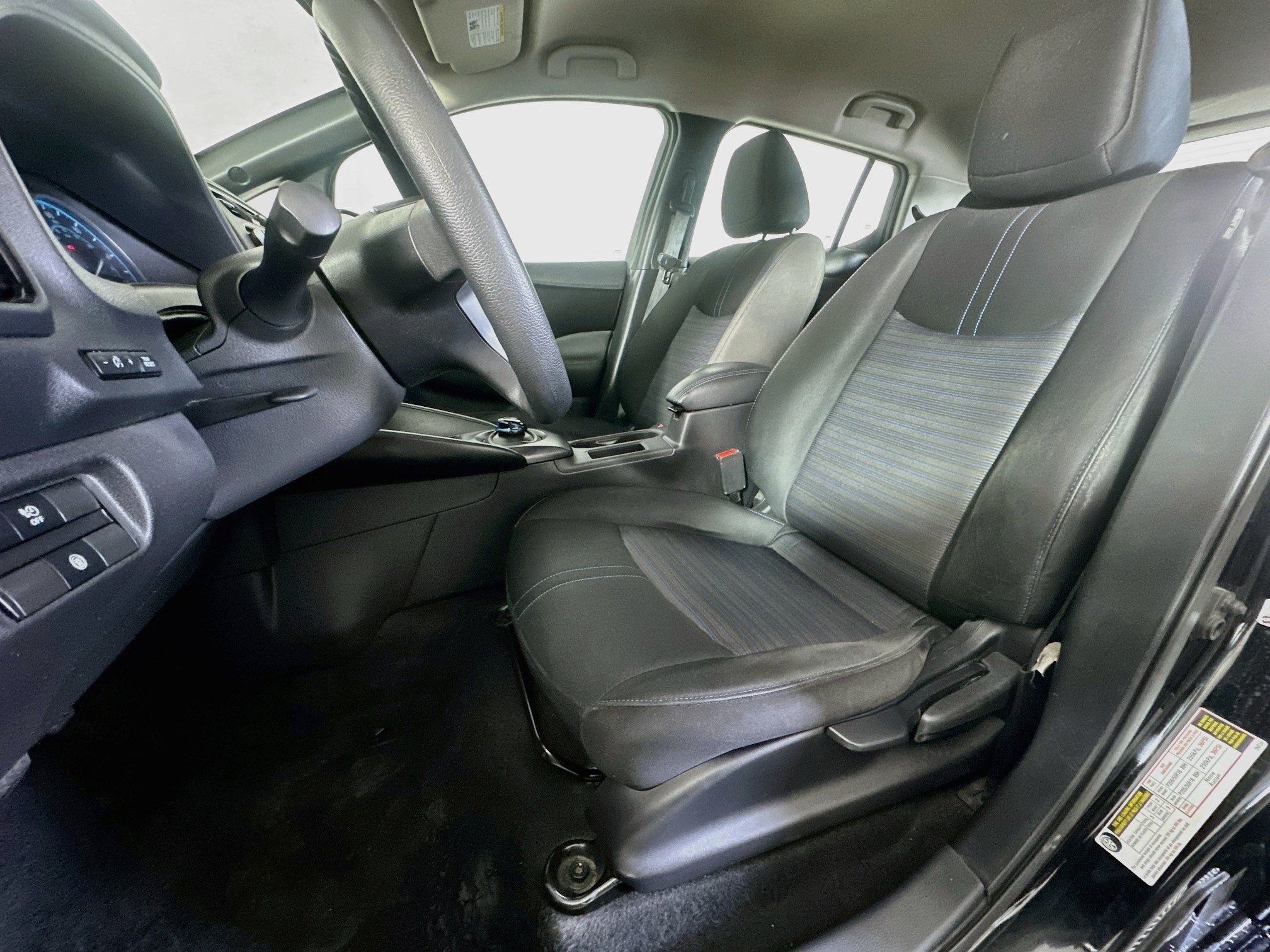 Used 2024 Nissan Leaf S FWD image 13