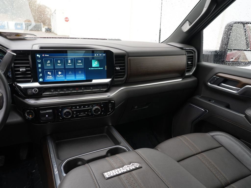 Used 2025 Chevrolet Silverado 3500 High Country w/ High Country Premium Package AWD/4WD image 23