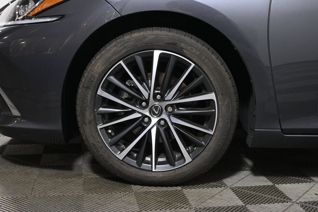 Used 2024 Lexus ES 250 w/ Premium Package AWD/4WD image 12