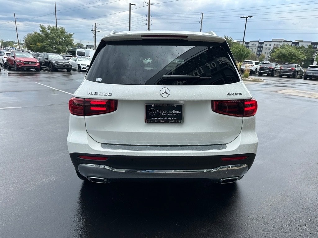 New 2025 Mercedes-Benz GLB 250 4MATIC image 7