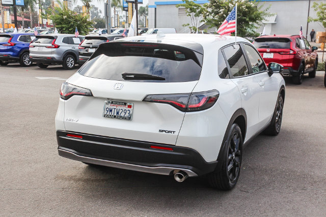 Used 2024 Honda HR-V Sport image 5
