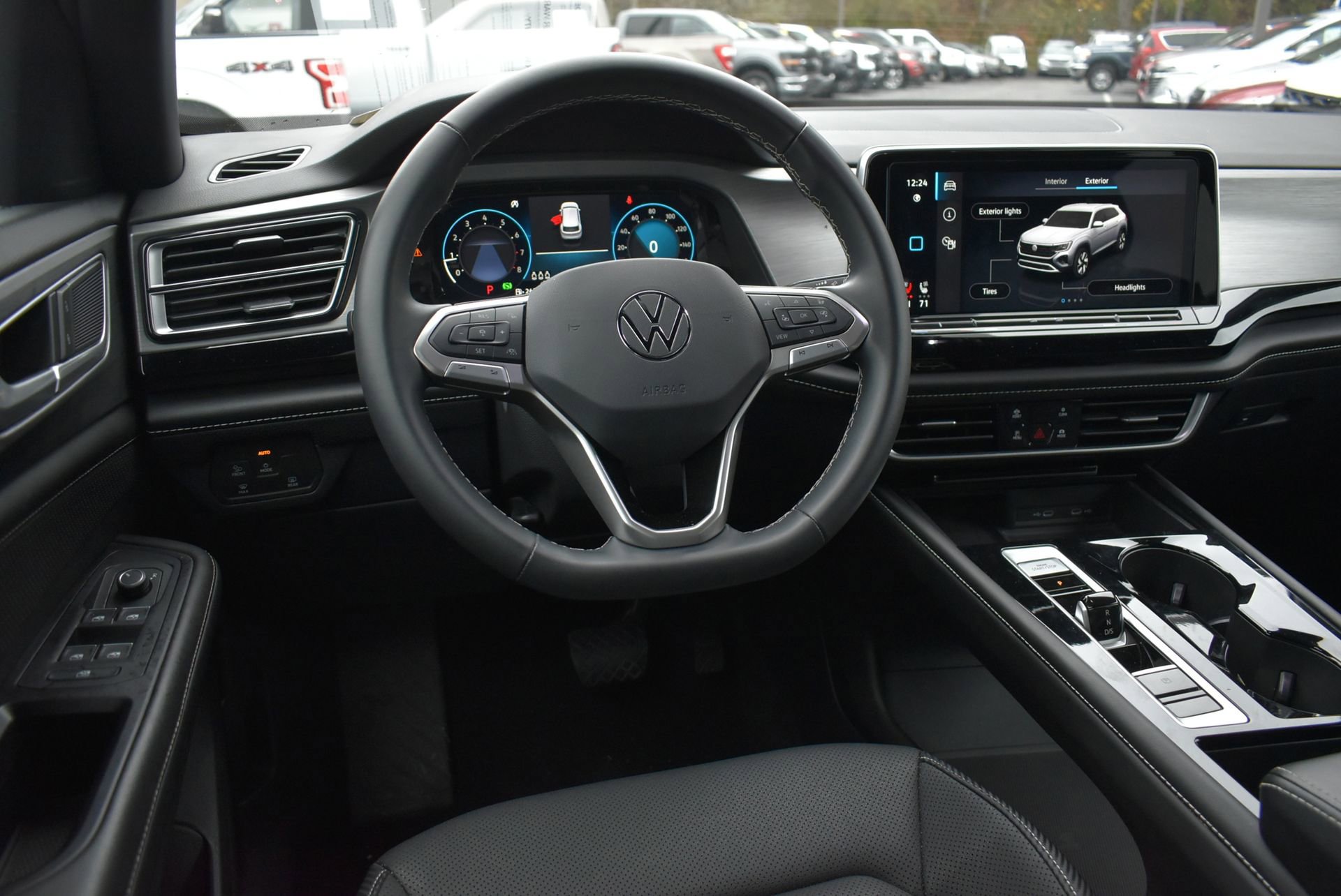 Used 2024 Volkswagen Atlas Cross Sport SE image 17