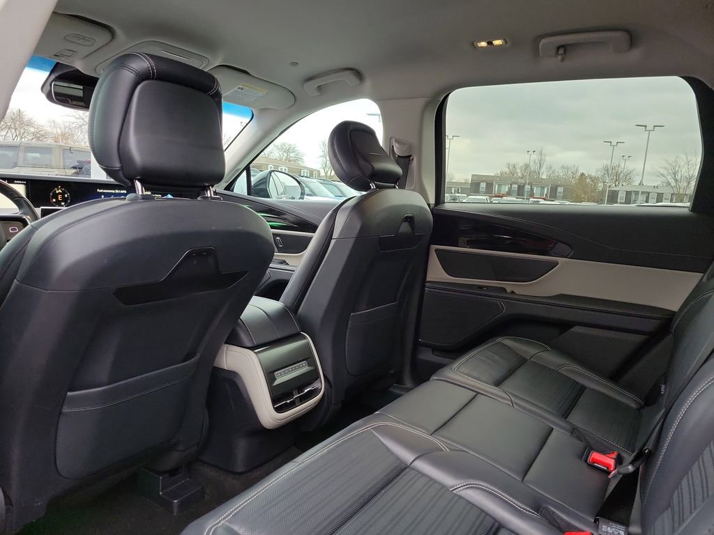 Certified 2024 Lincoln Nautilus Reserve image 15