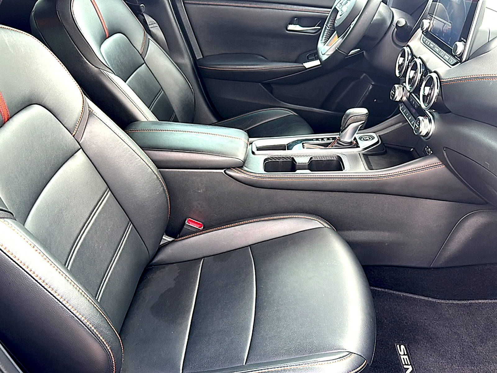 Used 2021 Nissan Sentra SR w/ SR Premium Package FWD image 24