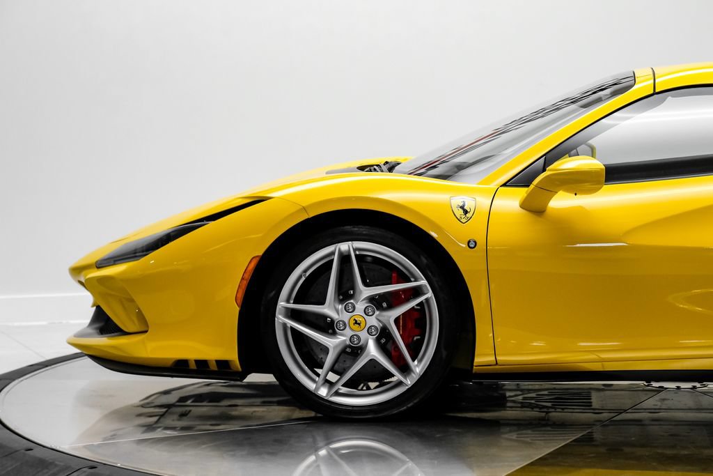Used 2022 Ferrari F8 Tributo RWD image 14