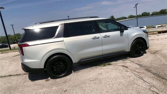 New 2026 Kia Carnival SX image 3