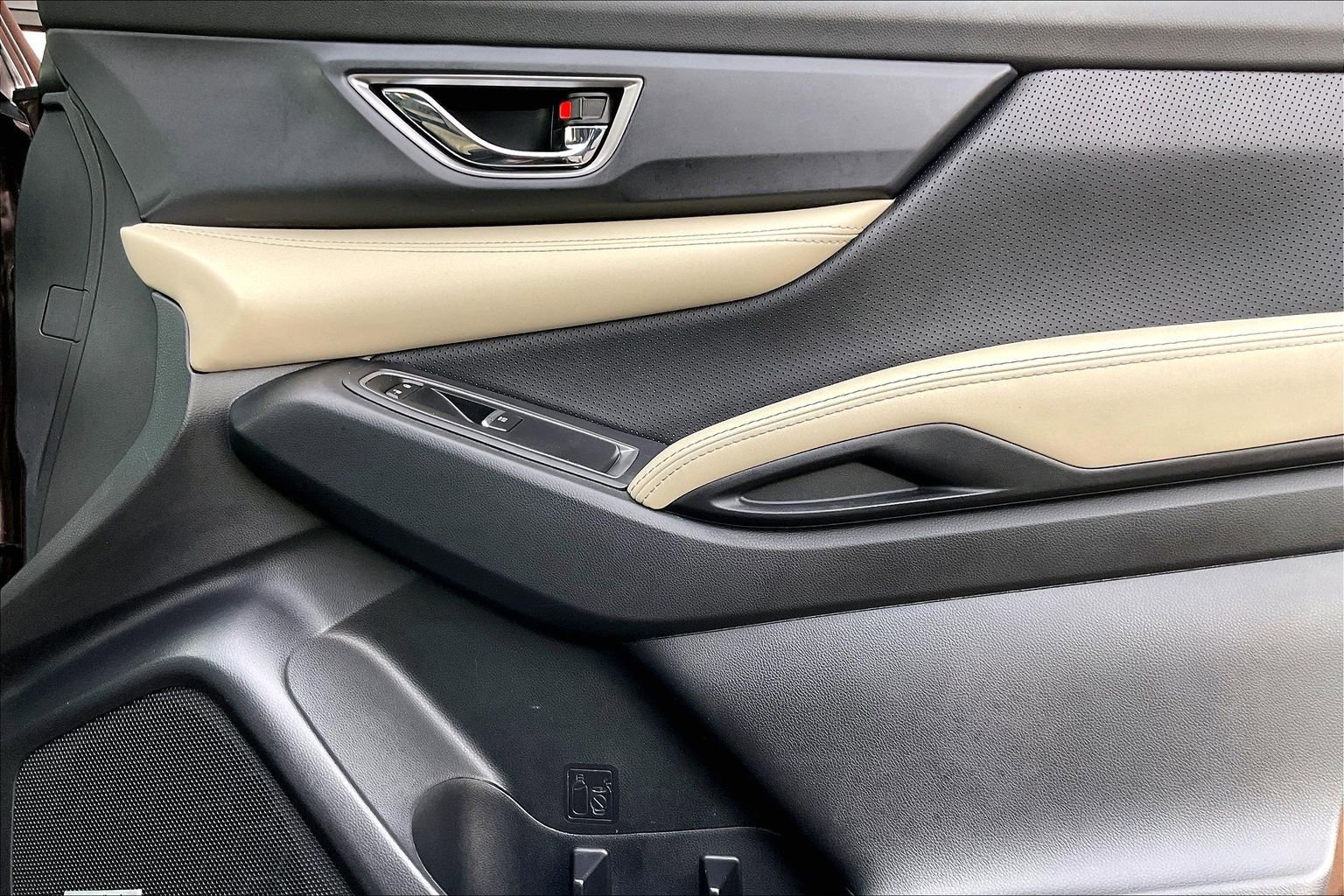 Used 2021 Subaru Ascent Limited w/ Technology Package image 21