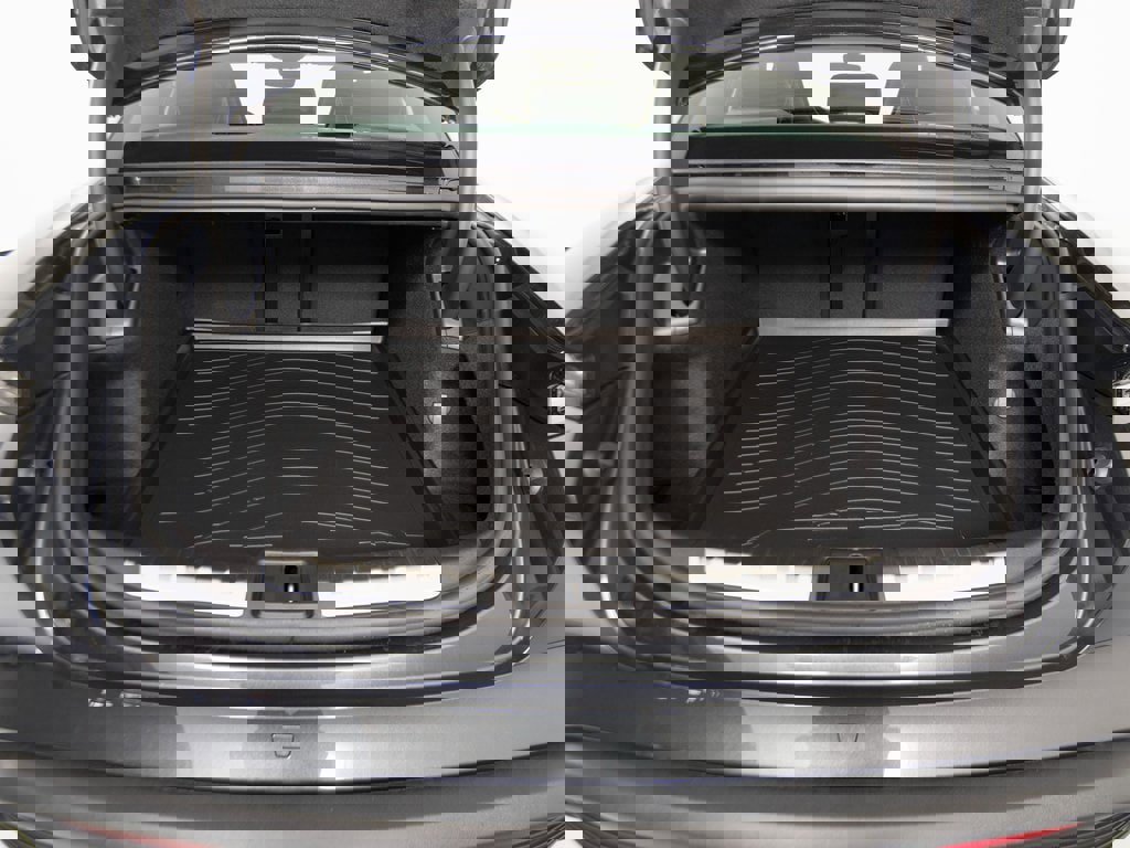 New 2026 Porsche Taycan 4S image 39