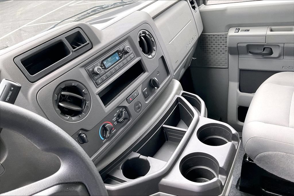 New 2024 Ford E-450 and Econoline 450 Super Duty w/ Driver's Safety Package RWD image 8