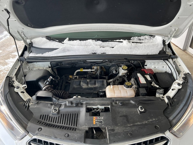 Used 2021 Buick Encore Preferred image 4