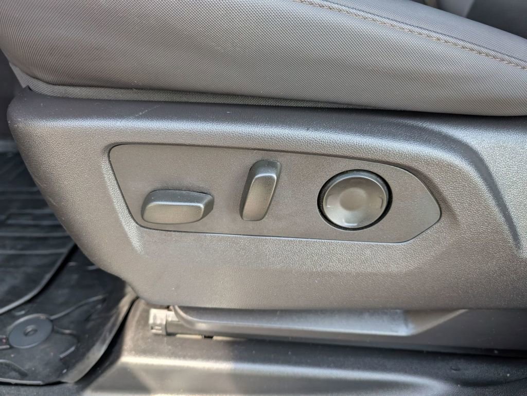 Used 2024 GMC Hummer EV 3X w/ LPO, Cargo Utility Package image 22