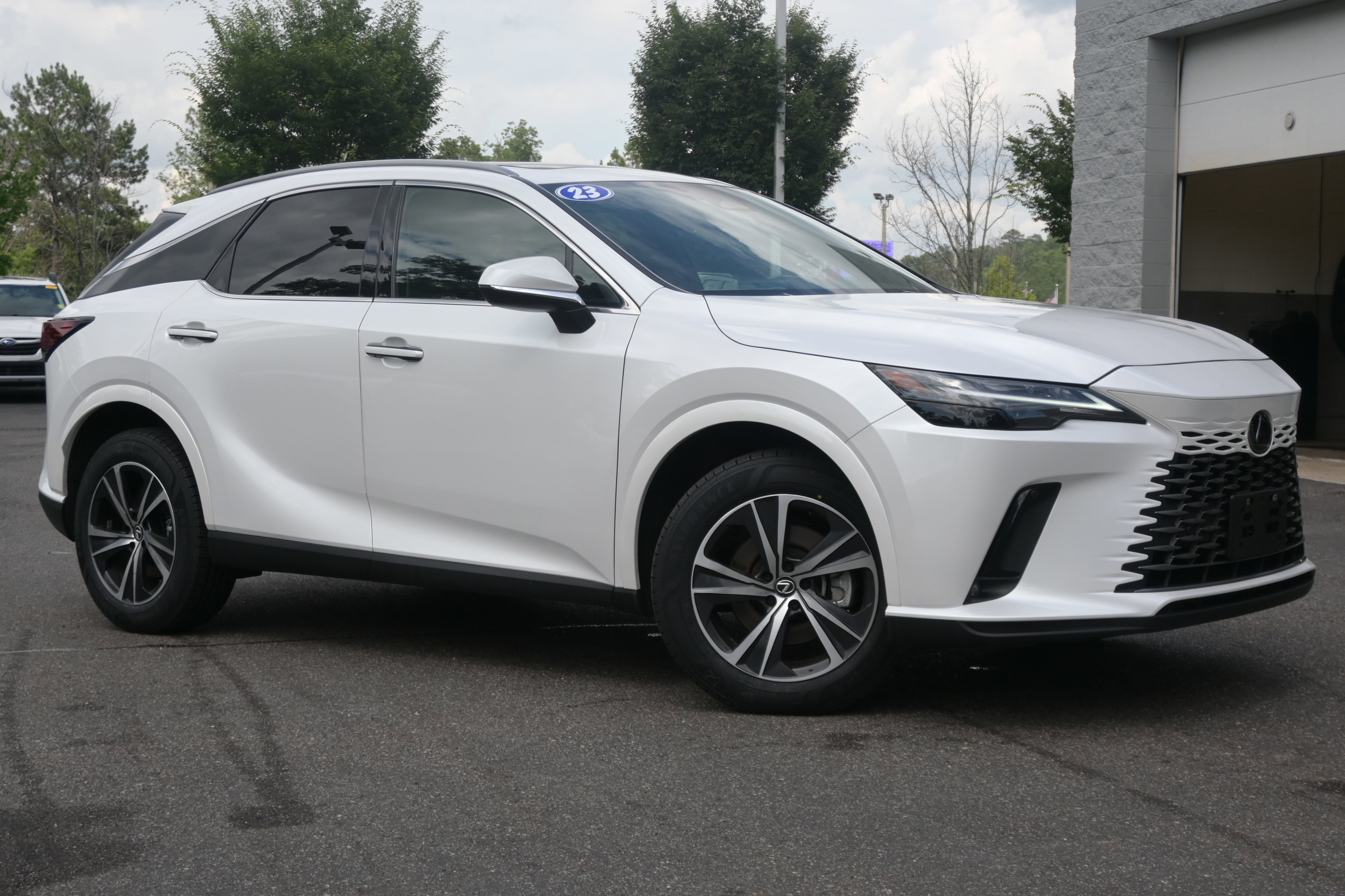 Used 2023 Lexus RX 350 Premium w/ Accessory Package AWD/4WD image 2
