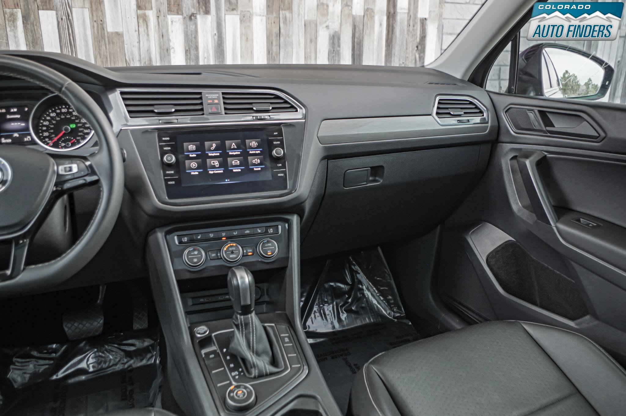 Used 2021 Volkswagen Tiguan SE AWD/4WD image 18