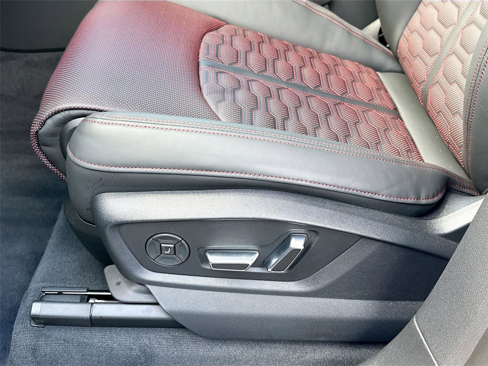 New 2026 Audi RS Q8 performance image 20