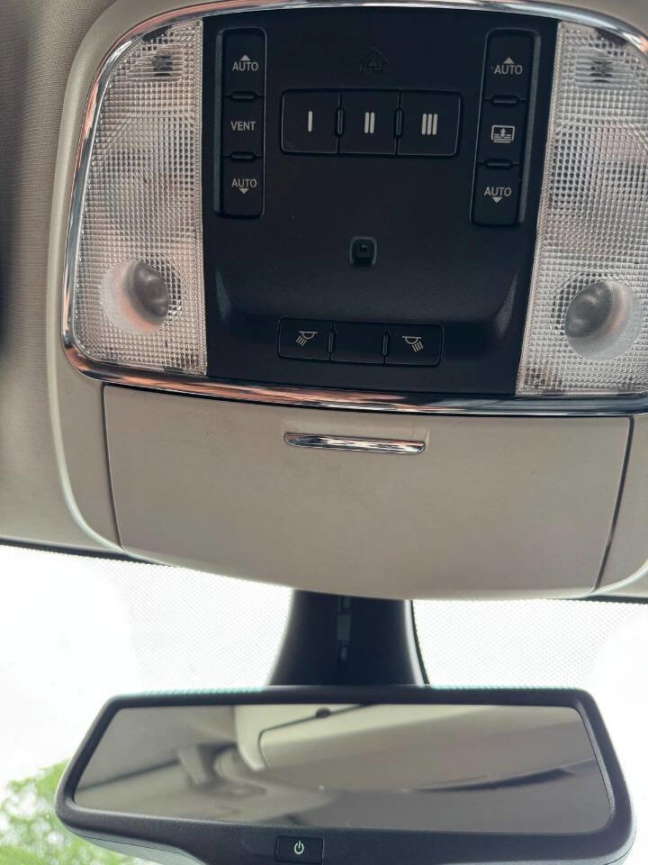 Used 2012 Jeep Grand Cherokee Limited image 39