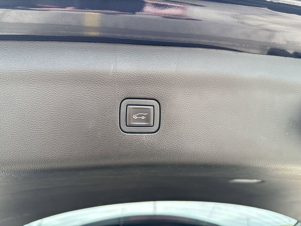 Certified 2023 Buick Enclave Essence AWD/4WD image 26