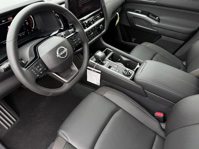 New 2026 Nissan Pathfinder SL AWD/4WD image 16