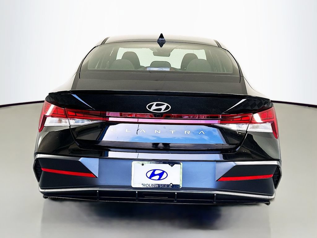 New 2026 Hyundai Elantra SEL Sport Premium FWD image 6