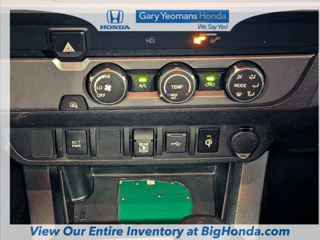 Used 2020 Toyota Tacoma TRD Sport RWD image 19