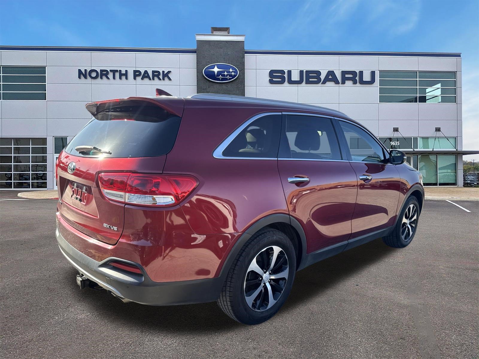 Used 2017 Kia Sorento EX image 3