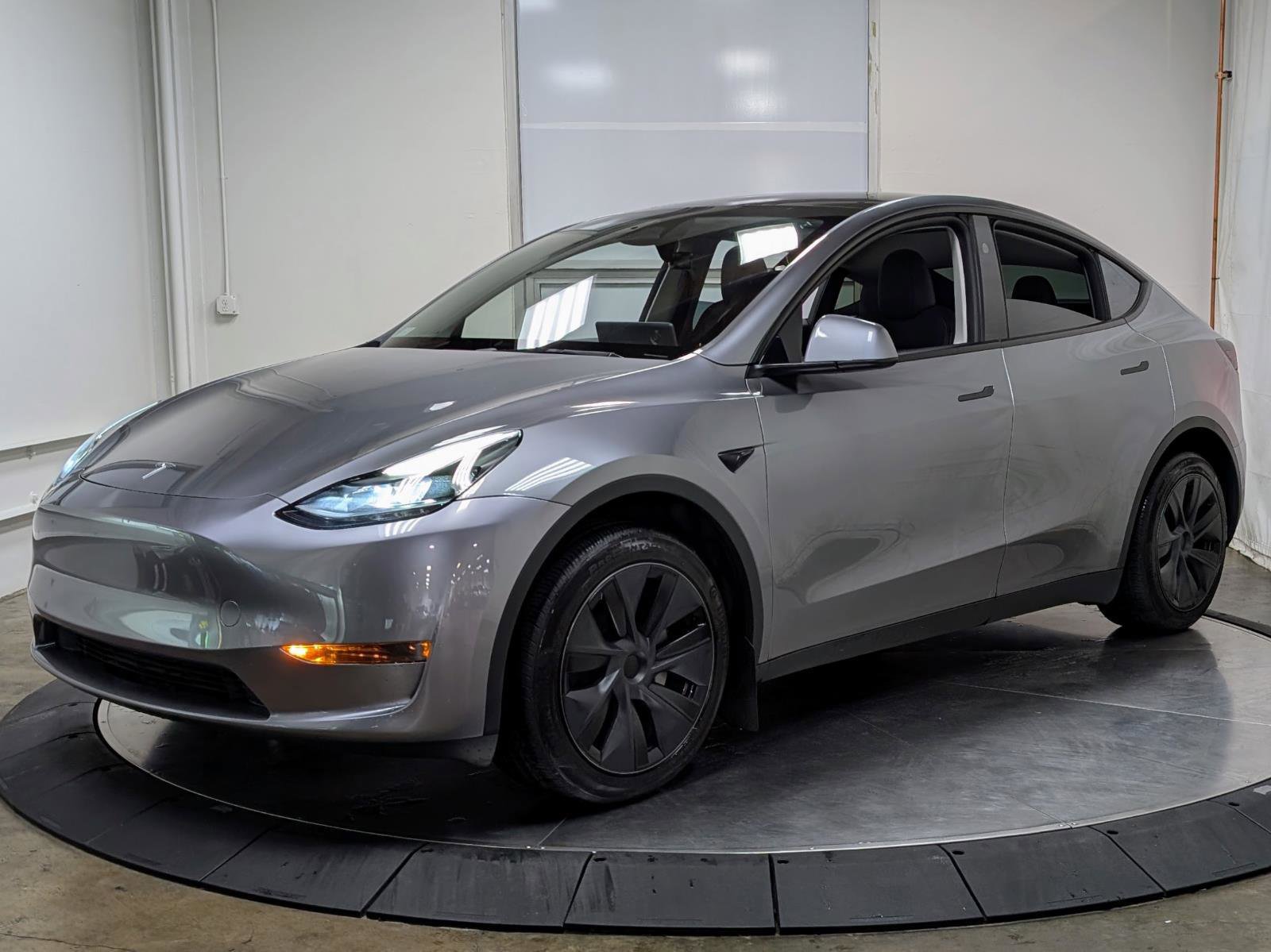 Used 2024 Tesla Model Y Long Range image 4