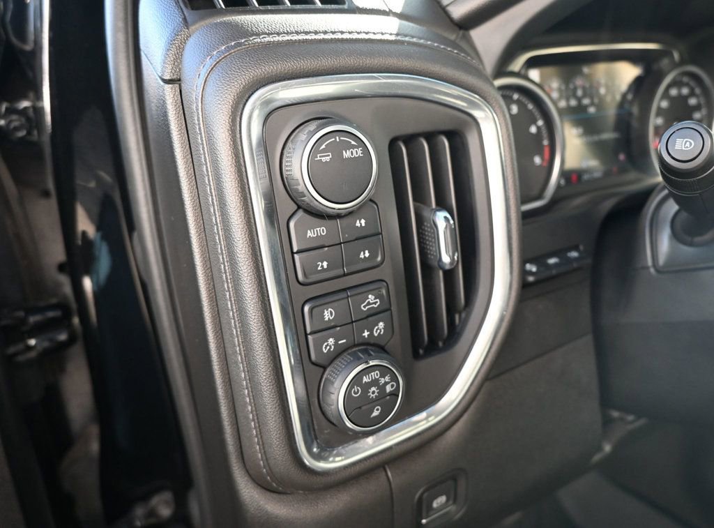 Used 2022 Chevrolet Silverado 3500 High Country image 15