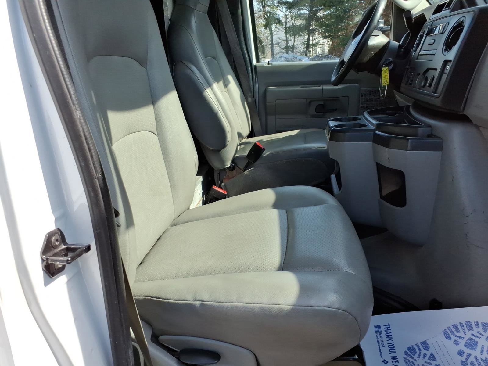 Used 2018 Ford E-350 and Econoline 350 Super Duty image 9