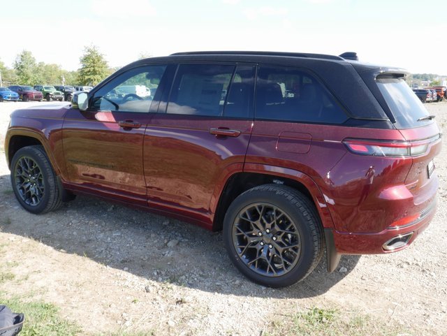 New 2025 Jeep Grand Cherokee Summit image 6