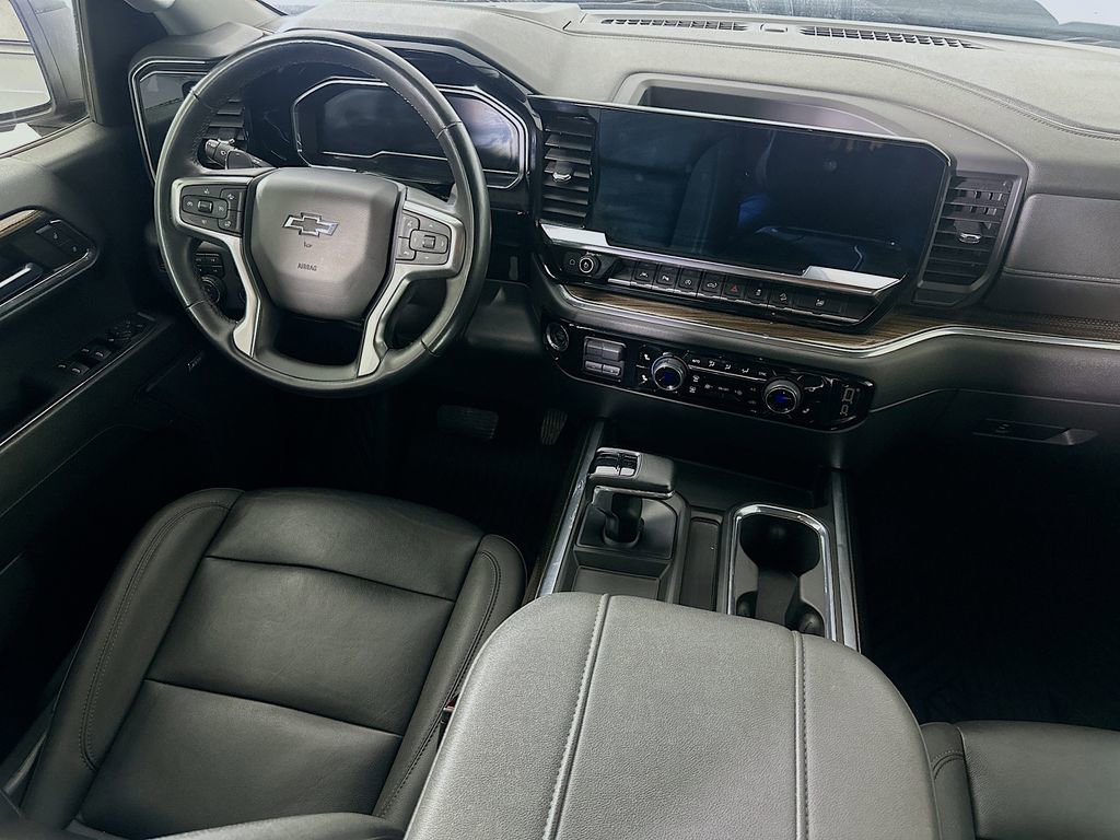 Used 2024 Chevrolet Silverado 1500 LT Trail Boss w/ Convenience Package II image 17