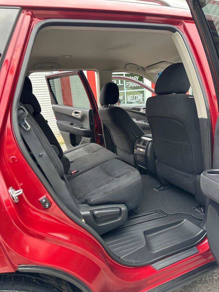 Used 2015 Nissan Pathfinder S FWD image 22