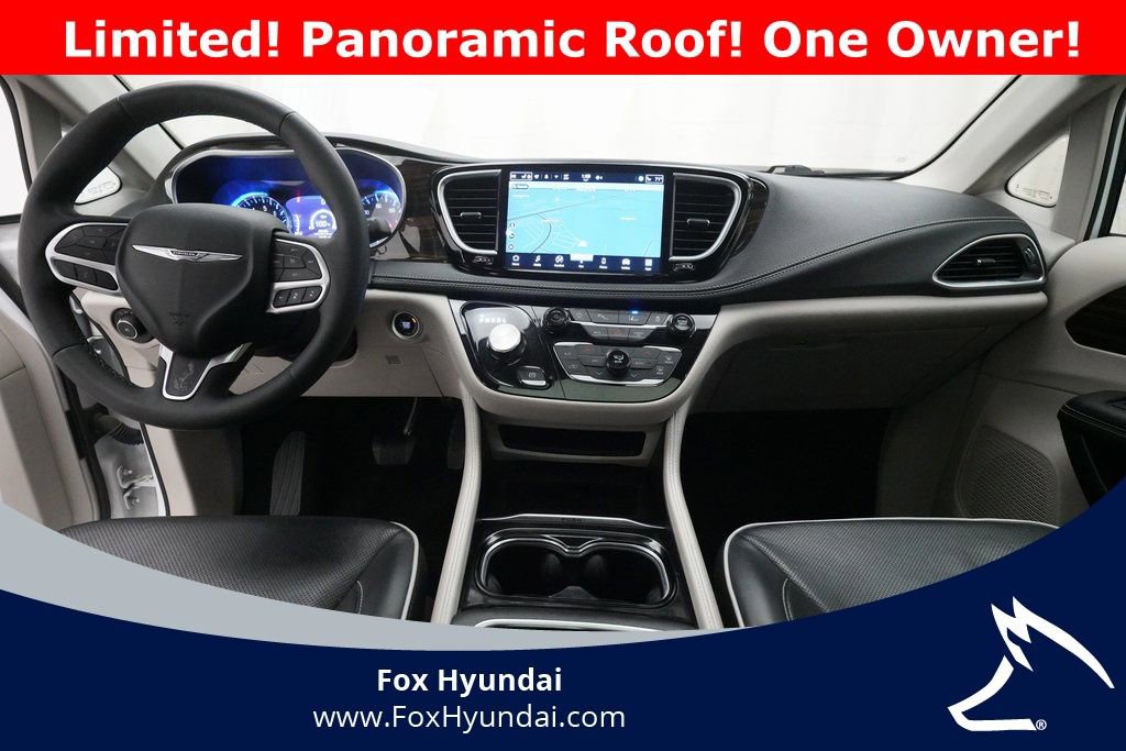Used 2024 Chrysler Pacifica Limited image 5
