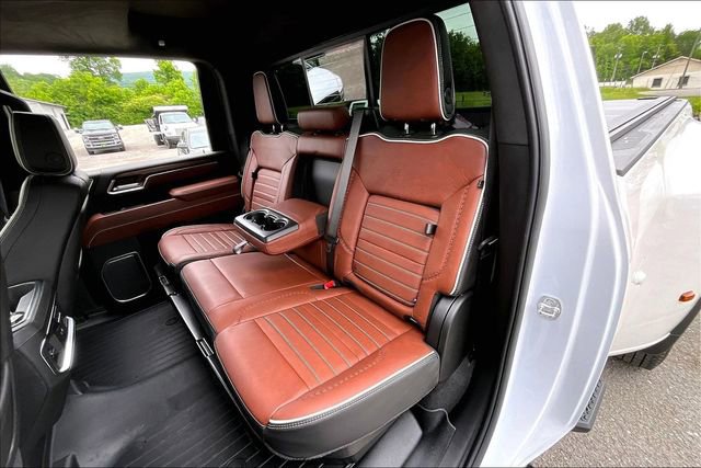 Used 2025 GMC Sierra 3500 Denali Ultimate AWD/4WD image 28